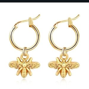 Gorgeous 18 karat gold plated bumble bee earrings hypoallergenic